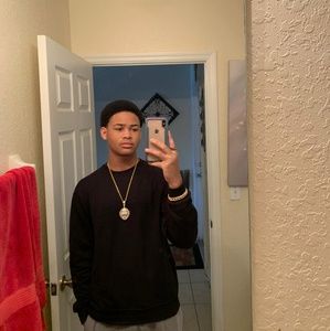 Meet your Posher, Malik